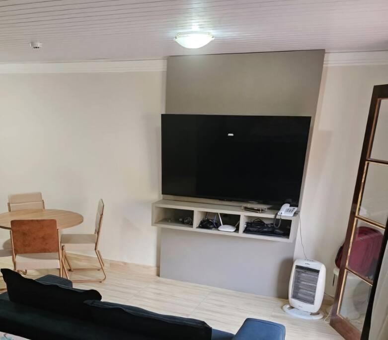 Agradavel Flat - Cavalinho Branco Em Com Ar-condicionado Apartment *